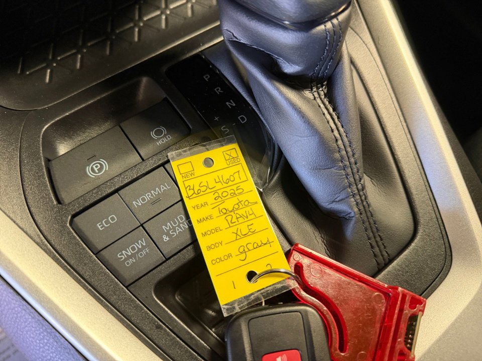 Used 2025 Toyota RAV4 XLE w/ Convenience Package AWD/4WD image 37