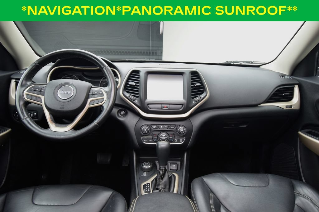 Used 2017 Jeep Cherokee Limited AWD/4WD image 4
