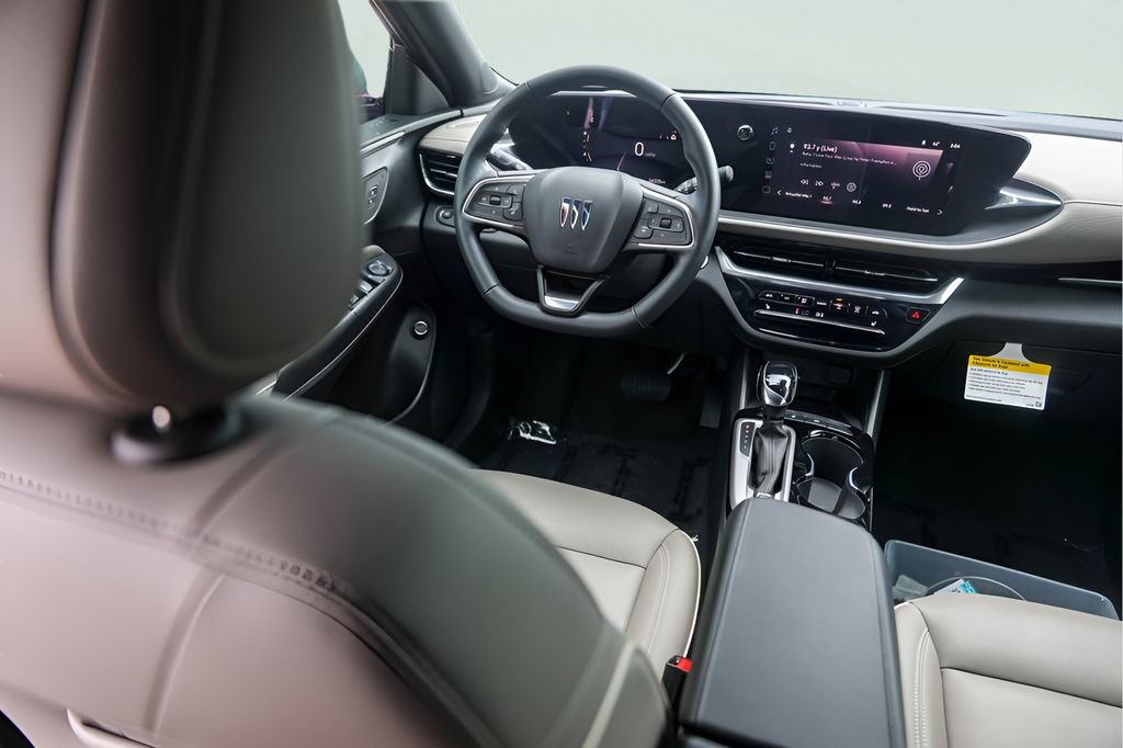 Used 2024 Buick Envista Preferred FWD image 28