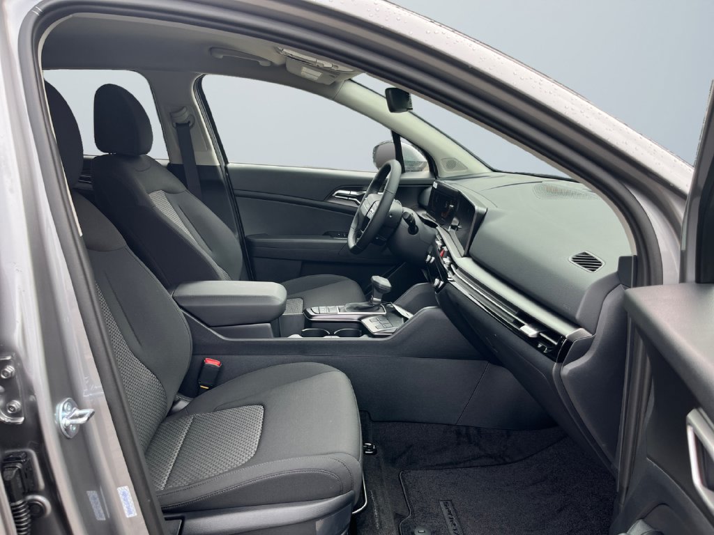 New 2026 Kia Sportage LX FWD image 15