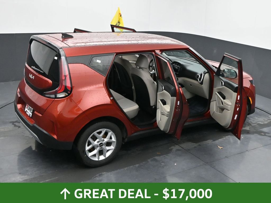 Used 2025 Kia Soul LX w/ LX Technology Package image 70