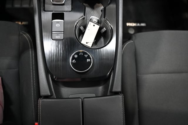 Used 2023 Nissan Rogue S AWD/4WD image 20