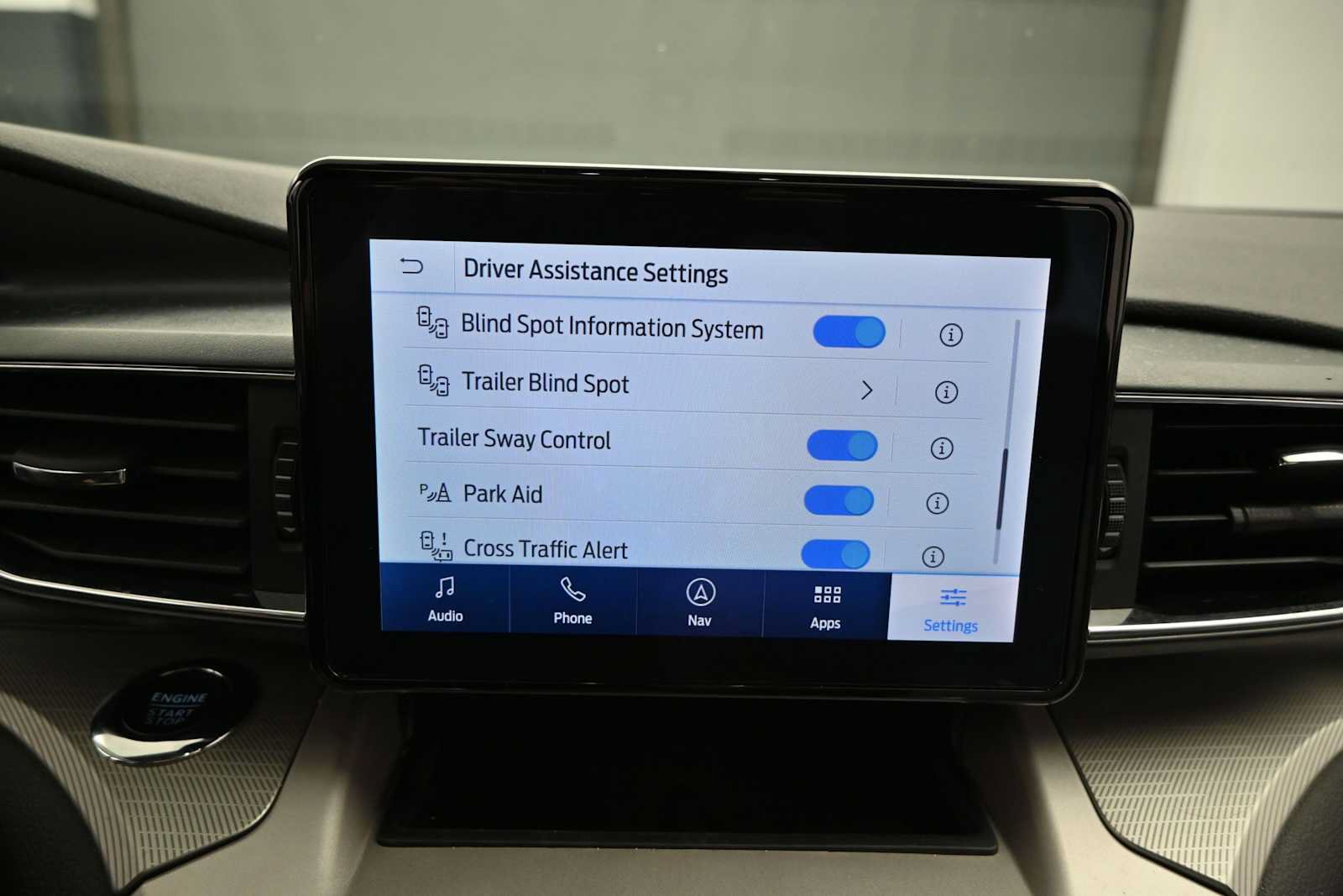 Used 2024 Ford Explorer XLT w/ Equipment Group 202A AWD/4WD image 23