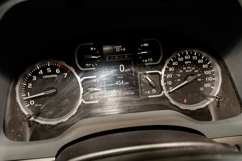 Used 2020 Toyota Tundra SR5 w/ SR5 Leather Package image 18