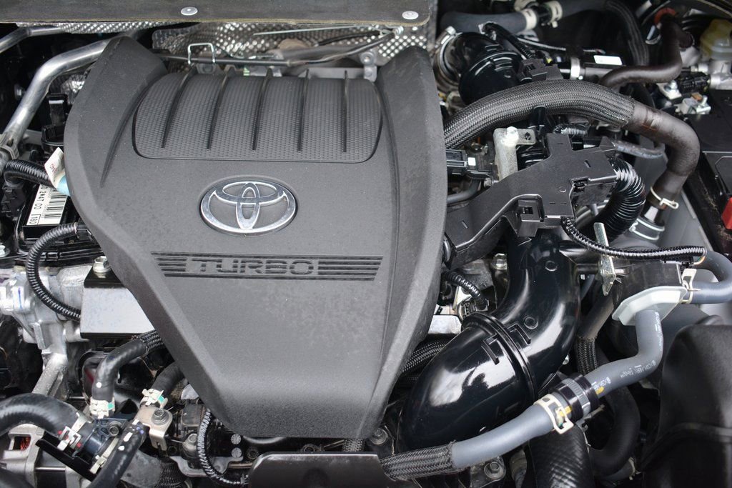 Used 2023 Toyota Highlander XLE image 29