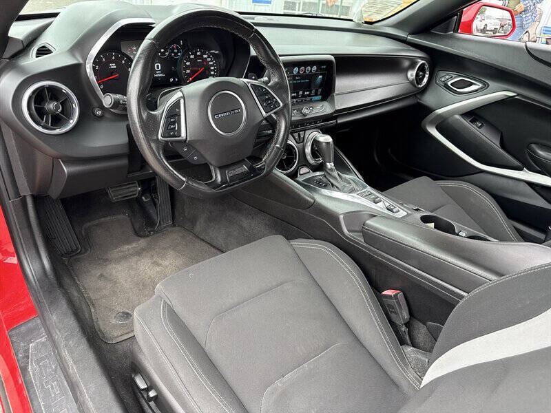 Used 2017 Chevrolet Camaro SS RWD image 24