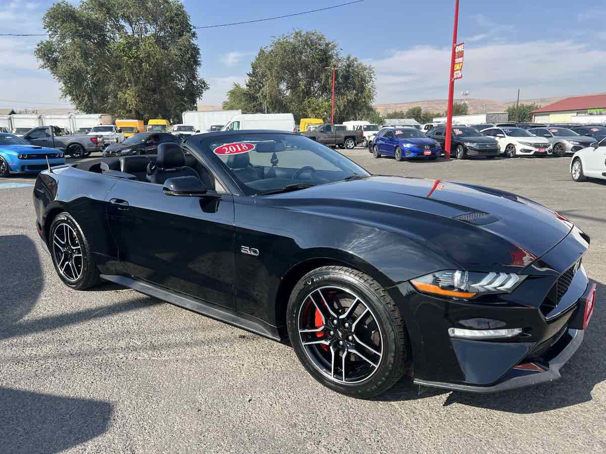 Used 2018 Ford Mustang GT Premium RWD image 4