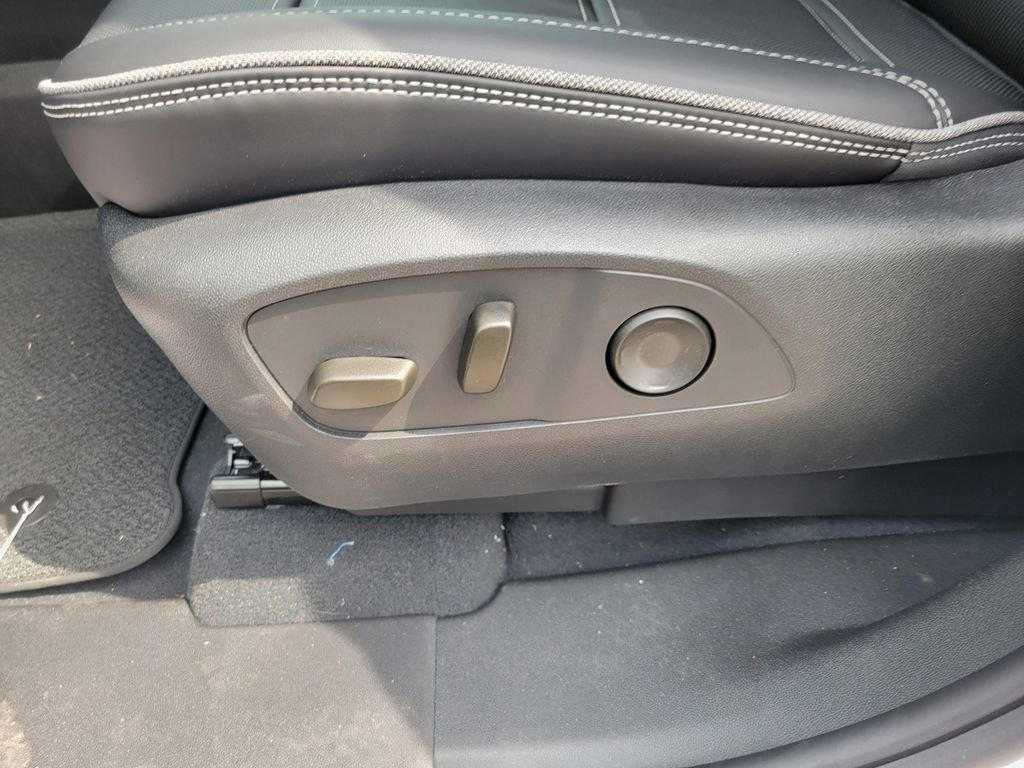 New 2025 GMC Sierra EV Denali image 13