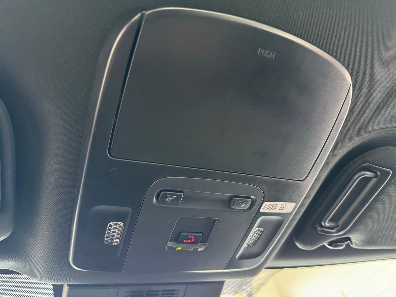 Used 2025 Toyota Camry SE w/ Convenience Package image 31