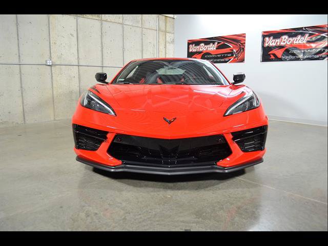 Used 2021 Chevrolet Corvette Stingray Preferred Cpe w/ Z51 Performance Package RWD image 3