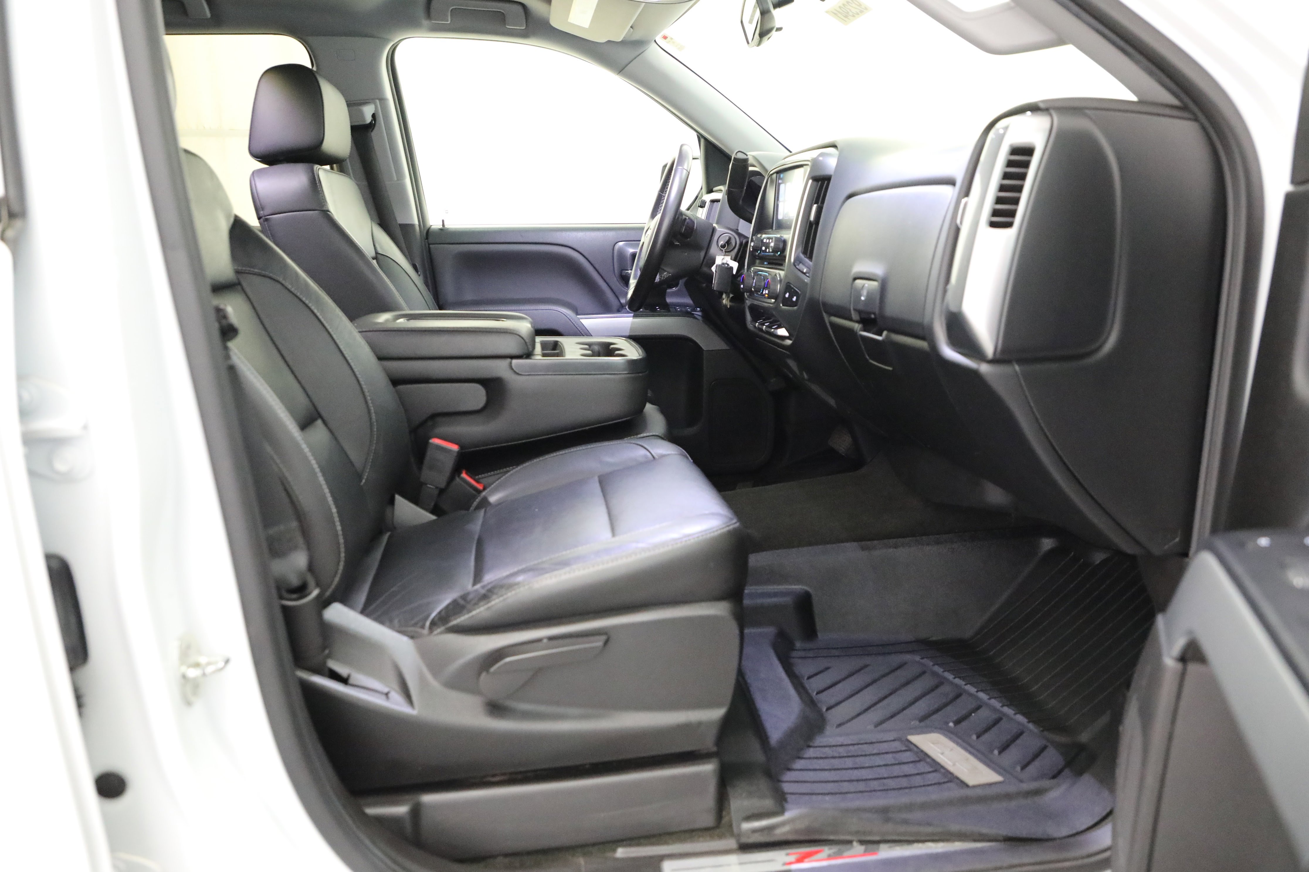 Used 2018 Chevrolet Silverado 1500 LT w/ All Star Edition image 11