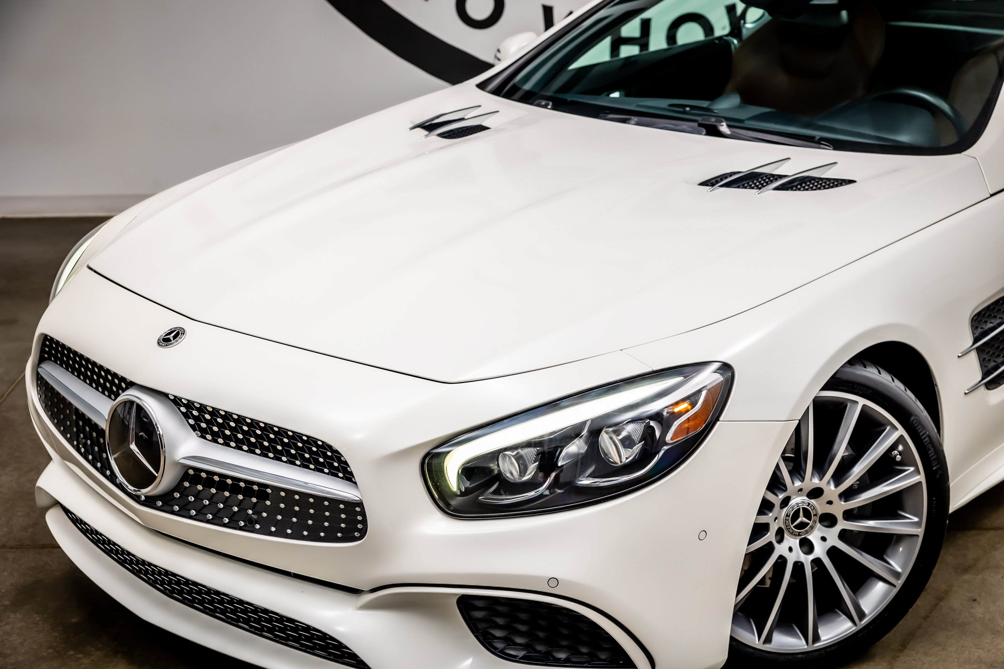 Used 2020 Mercedes-Benz SL 550 image 18