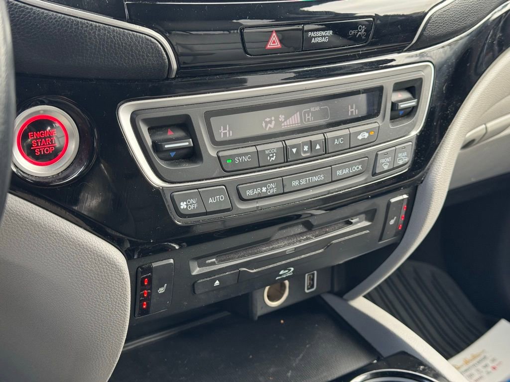 Used 2020 Honda Pilot Touring image 38