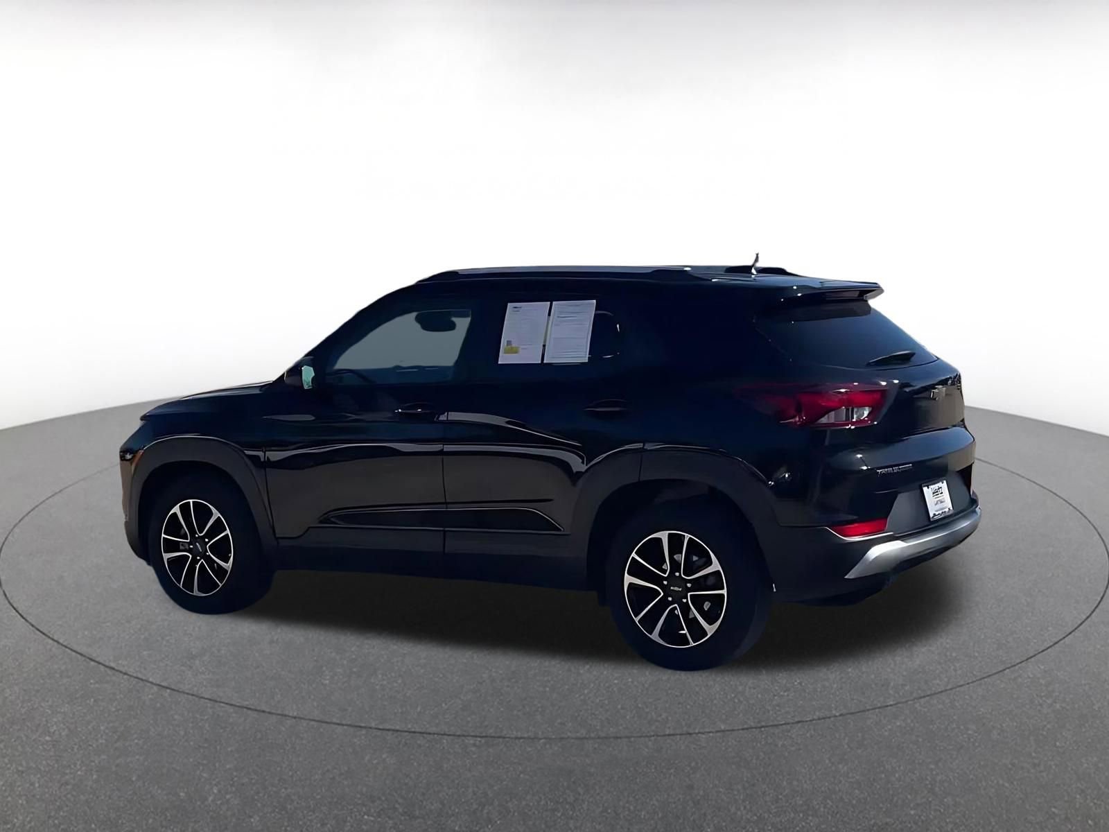 Used 2025 Chevrolet TrailBlazer LT FWD image 10