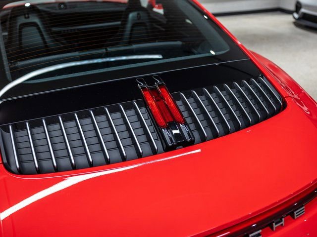 Certified 2024 Porsche 911 Carrera 4S AWD/4WD image 23