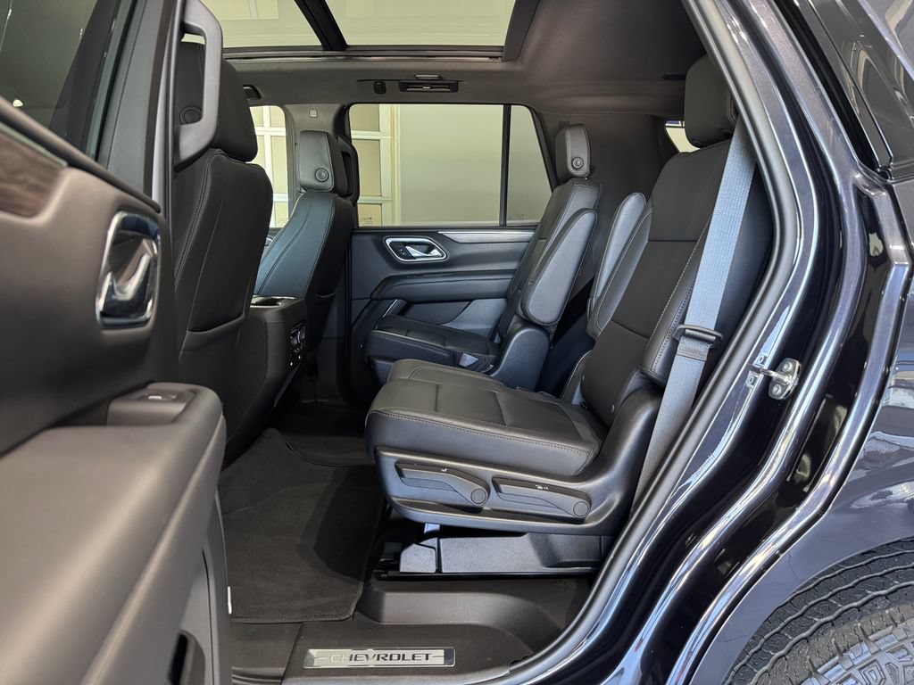 Certified 2023 Chevrolet Tahoe Z71 w/ Luxury Package AWD/4WD image 14