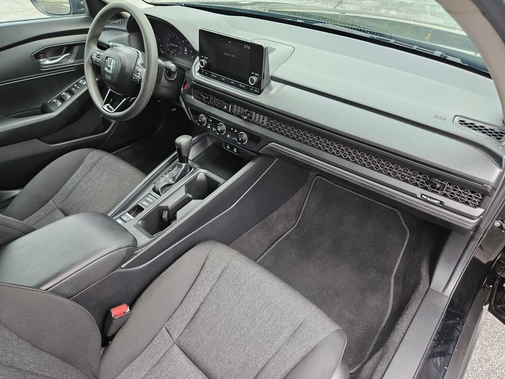 Used 2025 Honda Accord LX image 27