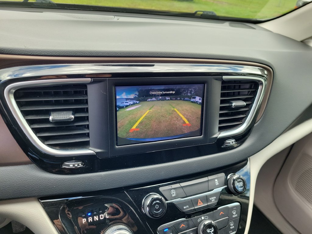 Used 2023 Chrysler Voyager LX FWD image 34