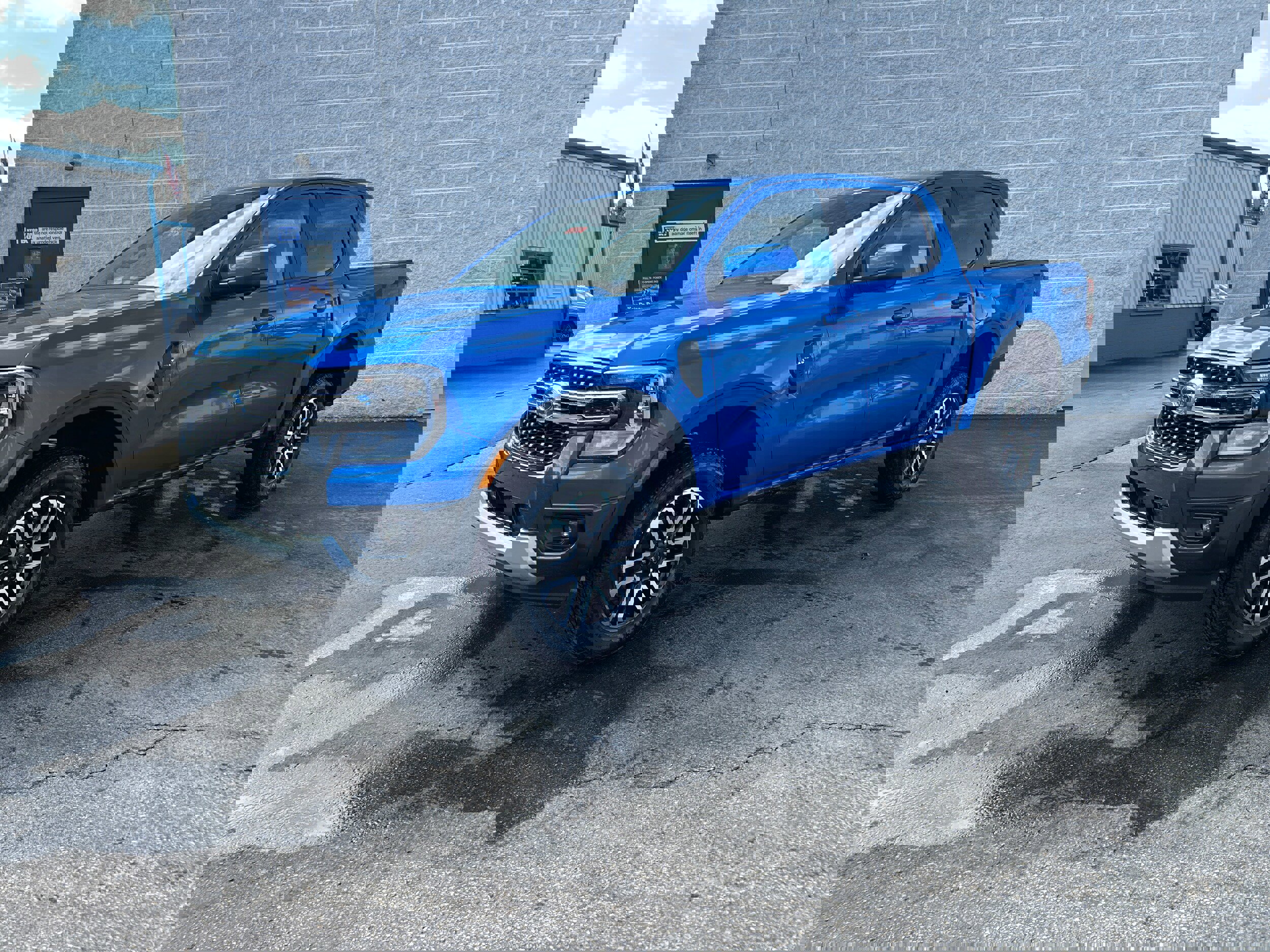 New 2026 Ford Ranger Lariat w/ Convenience Package image 2