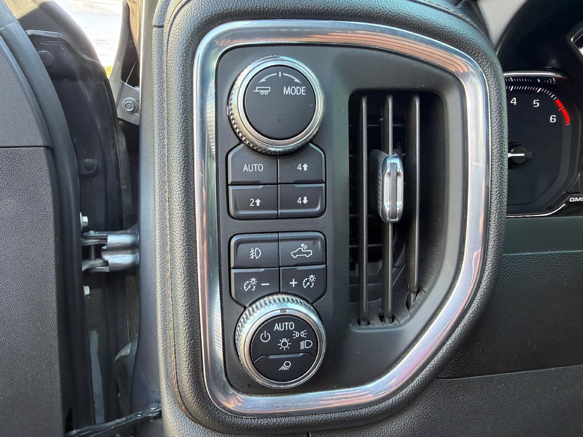 Certified 2021 GMC Sierra 1500 AT4 AWD/4WD image 21