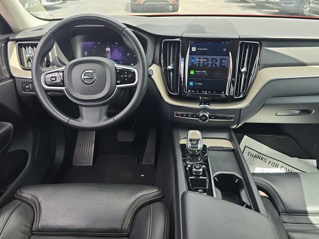 Used 2022 Volvo XC60 B5 Inscription image 12
