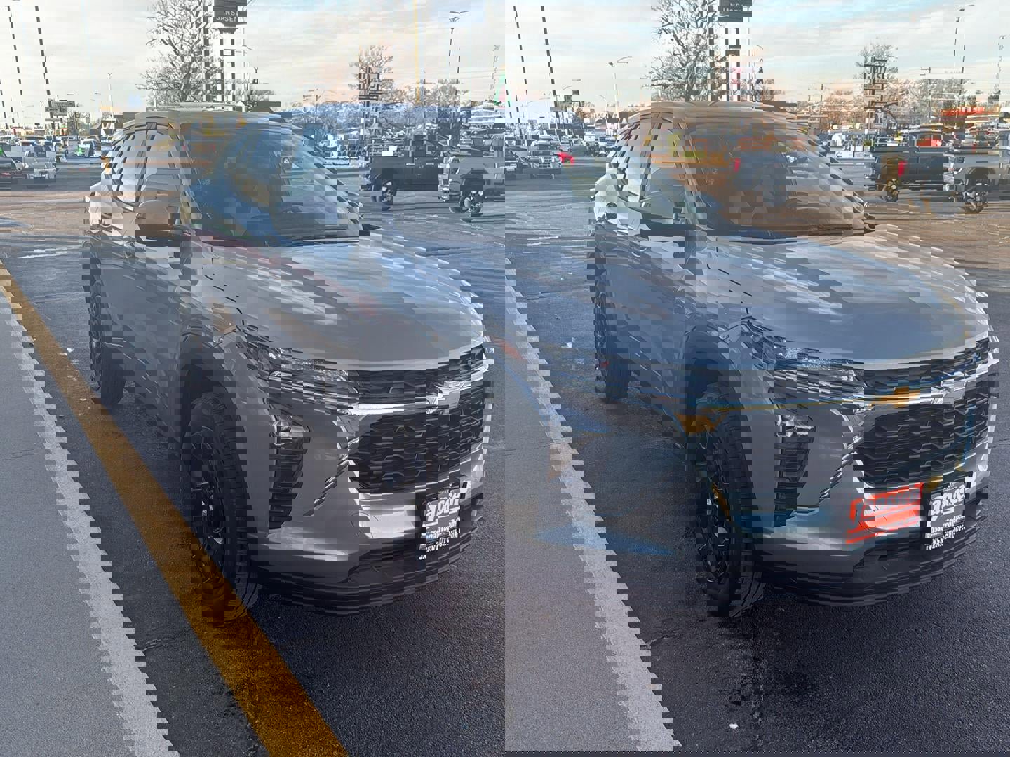 Used 2025 Chevrolet Trax LS w/ LS Convenience Package image 7