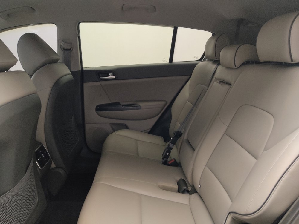 Used 2017 Kia Sportage EX image 18