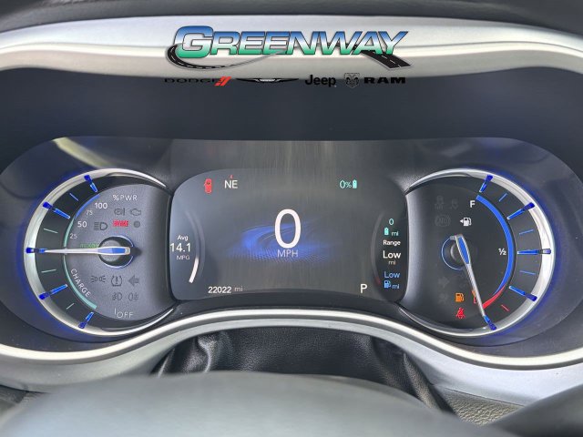 Used 2017 Chrysler Pacifica Touring Plus FWD image 31
