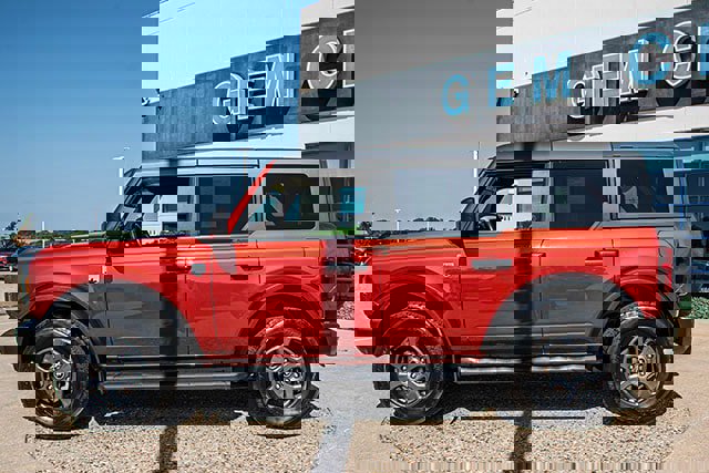 Used 2022 Ford Bronco Big Bend image 2