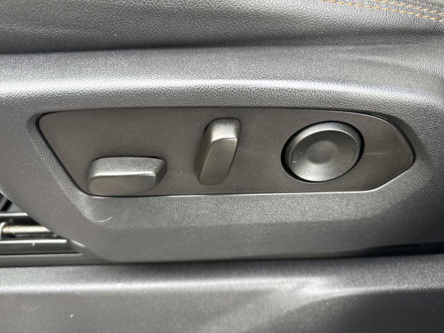 Used 2022 GMC Sierra 1500 AT4 w/ AT4 Preferred Package image 14