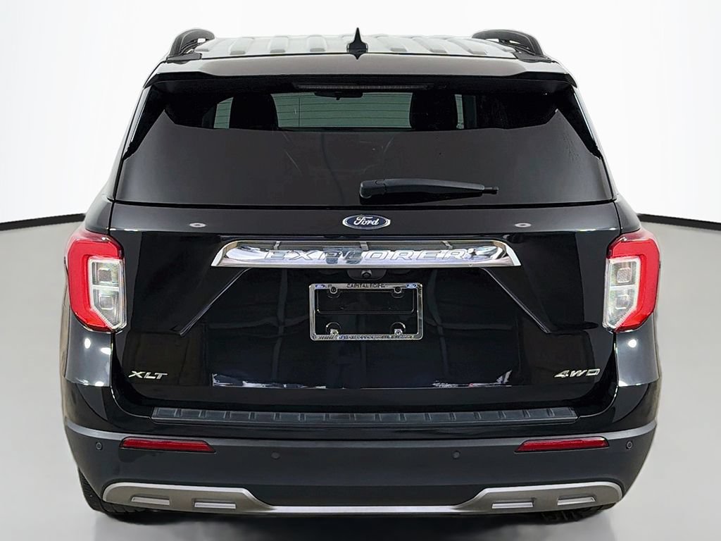Used 2023 Ford Explorer XLT w/ Equipment Group 202A AWD/4WD image 14