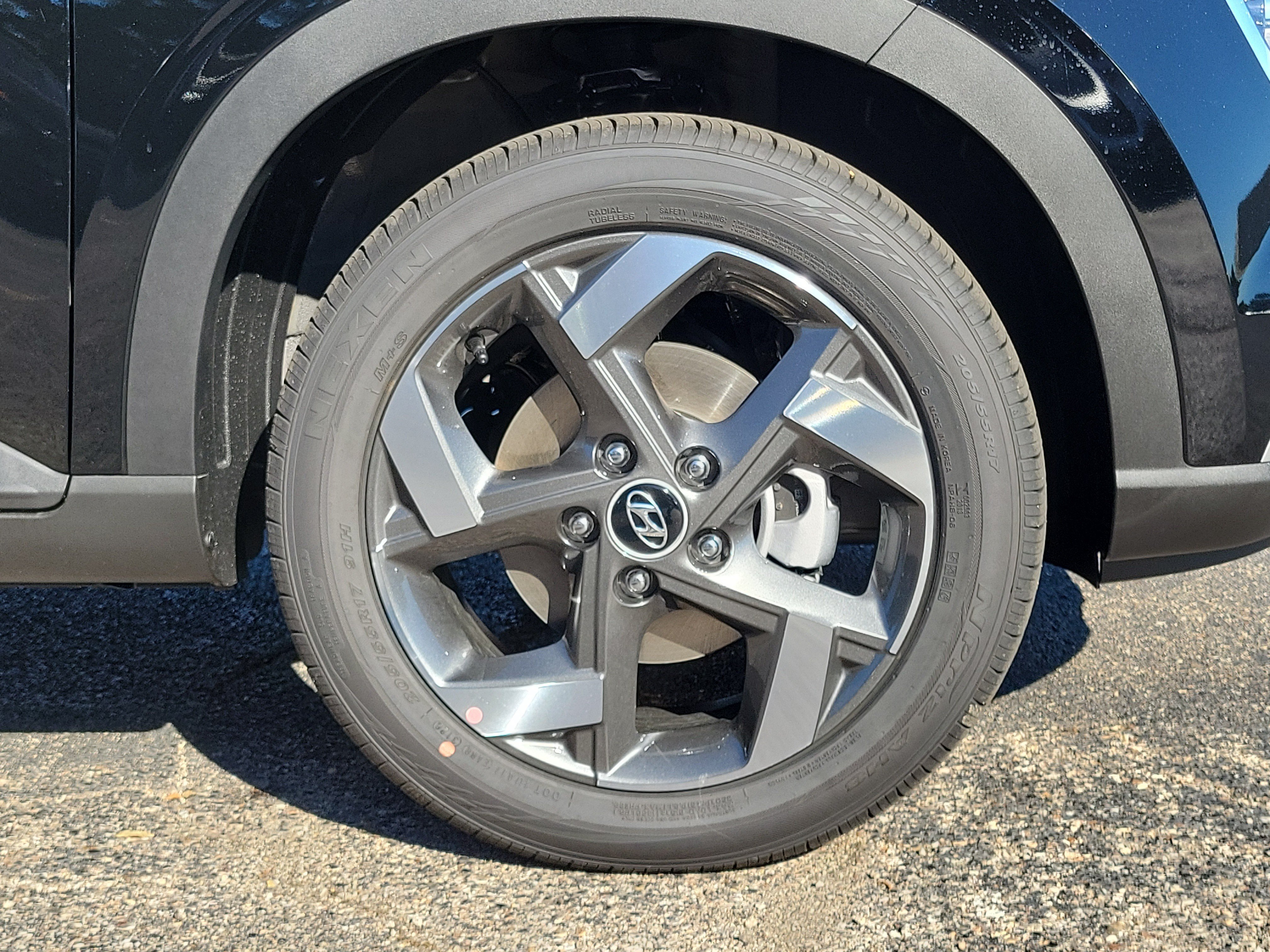 New 2026 Hyundai Venue SEL FWD image 5