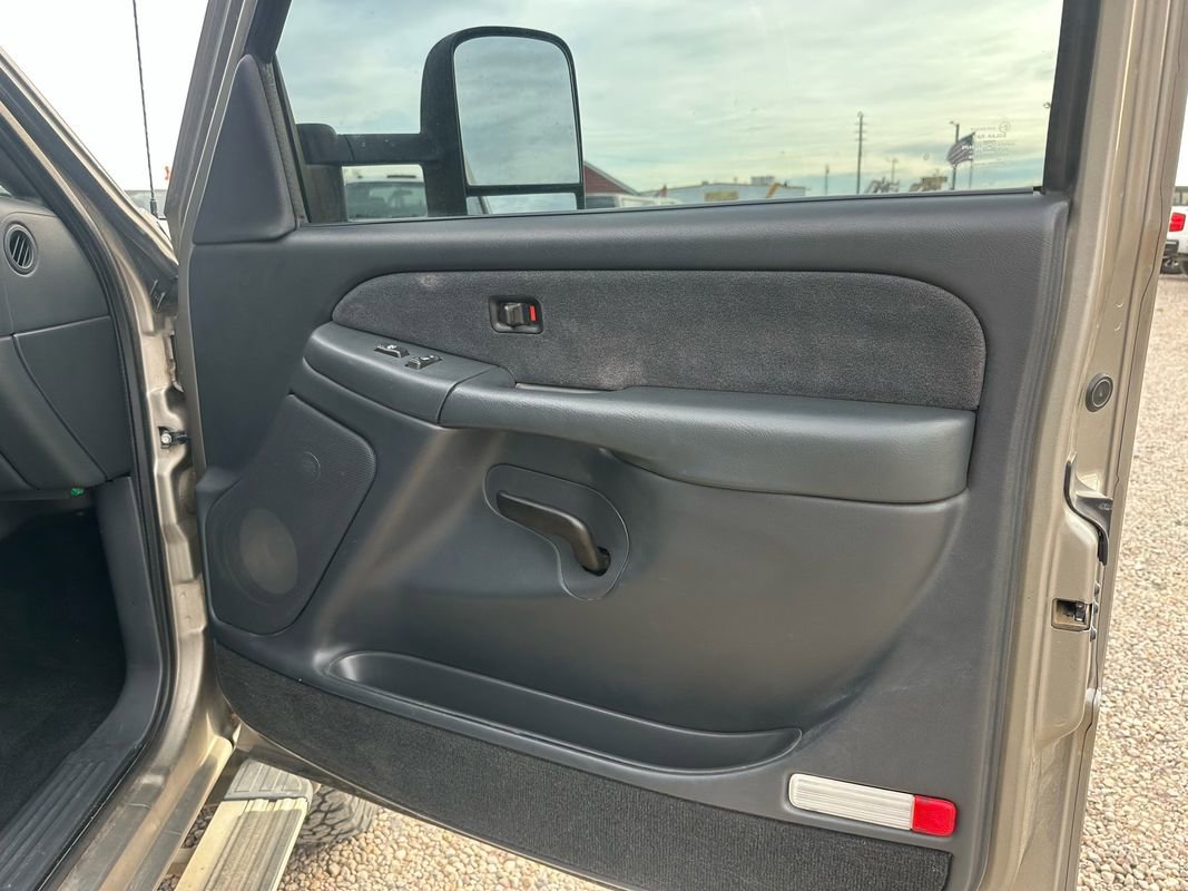 Used 2001 Chevrolet Silverado 2500 LS image 13