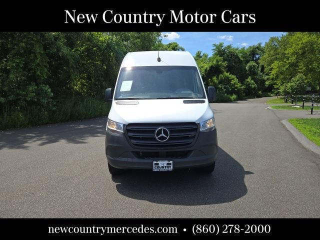 Used 2023 Mercedes-Benz Sprinter 2500 image 2