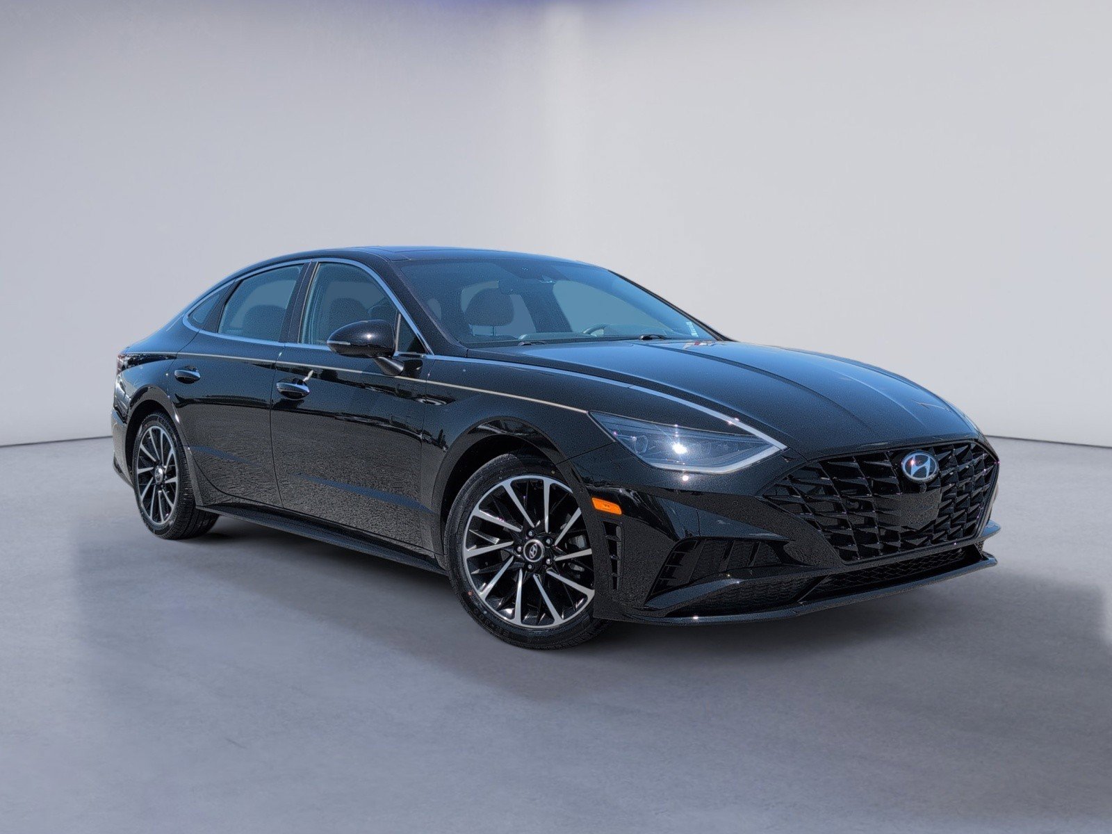 Used 2021 Hyundai Sonata Limited image 2