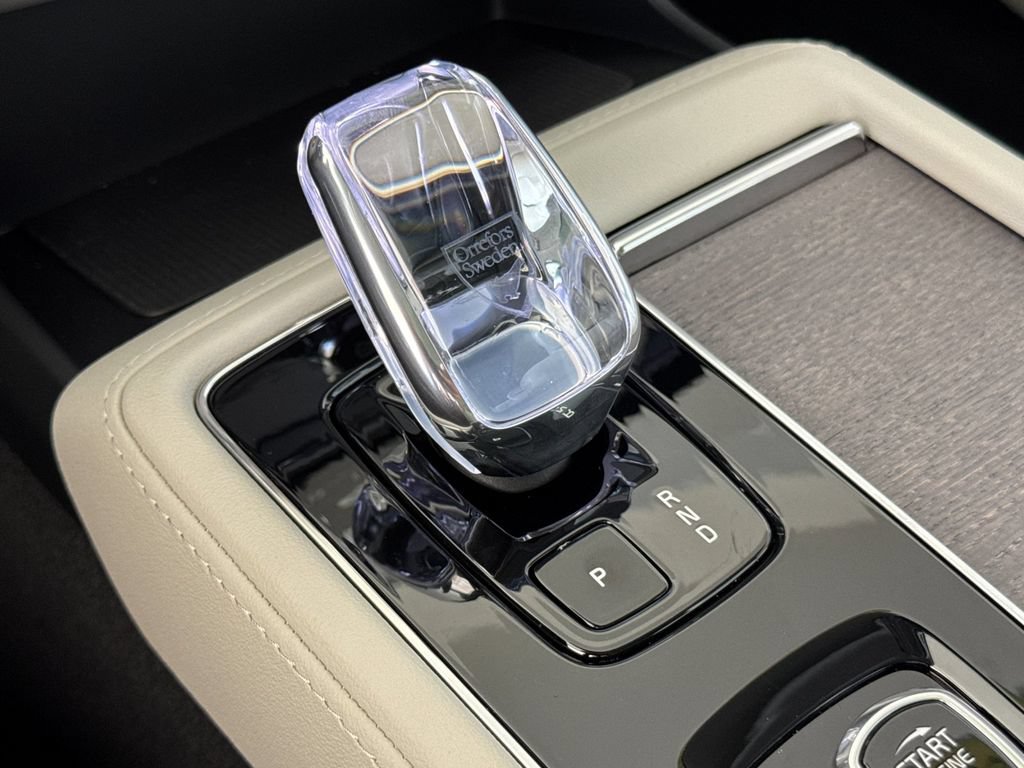 New 2026 Volvo XC90 T8 Ultra w/ Protection Package Premier AWD/4WD image 22