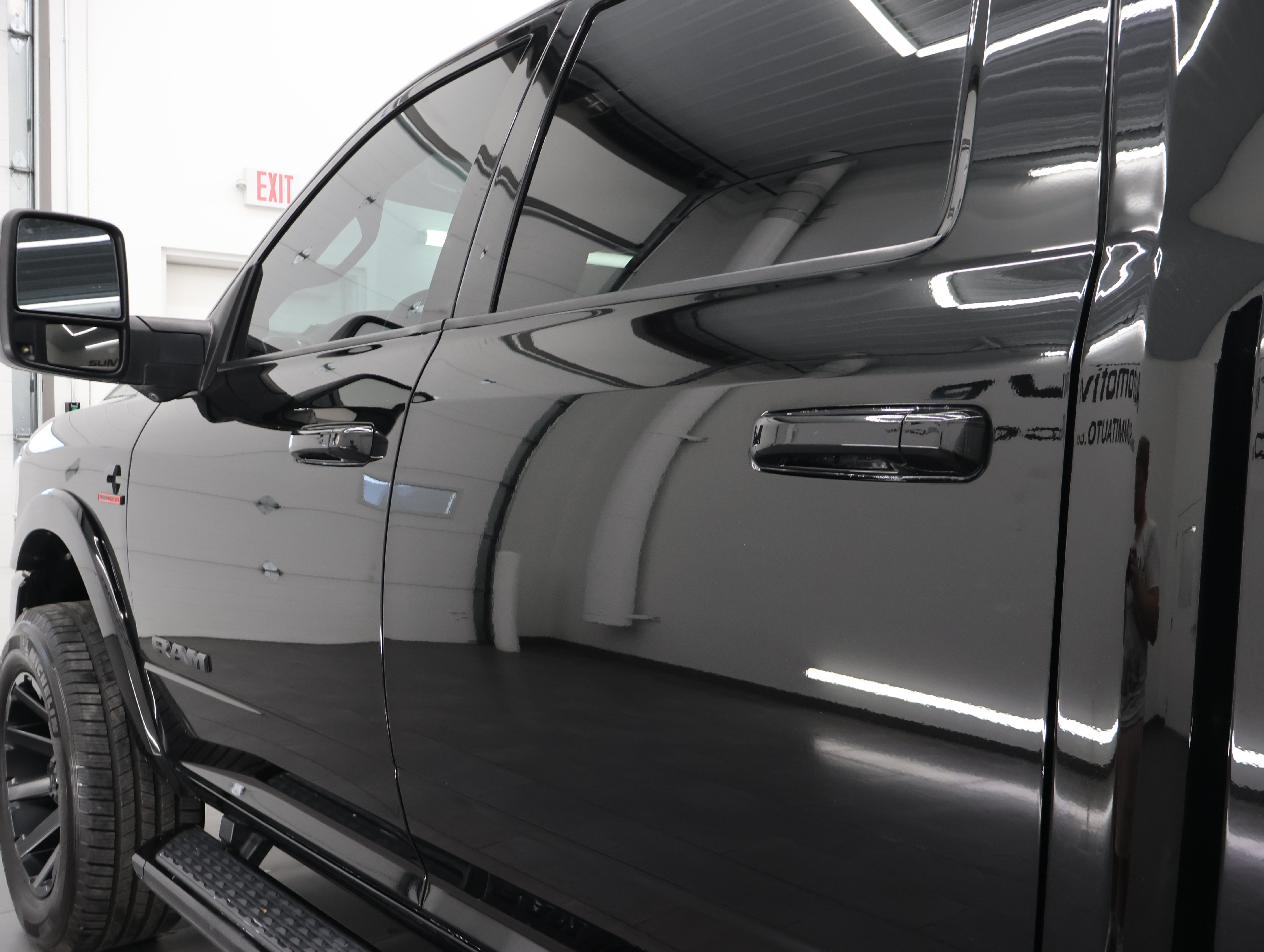 Used 2023 RAM 2500 Laramie AWD/4WD image 39
