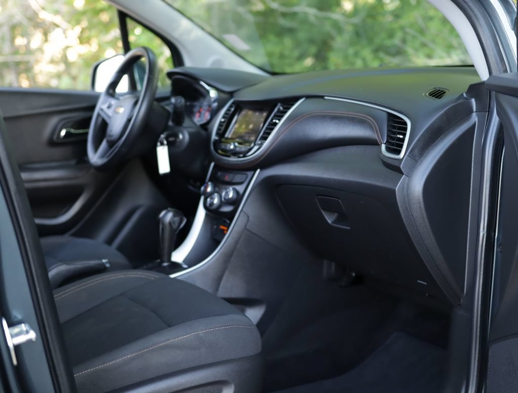 Used 2021 Chevrolet Trax LS w/ Tint and Cruise Package FWD image 26