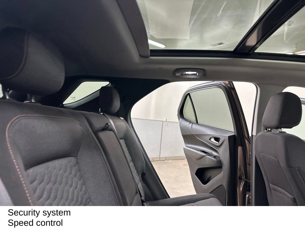 Used 2018 Chevrolet Equinox LT w/ Sun & Infotainment Package AWD/4WD image 28