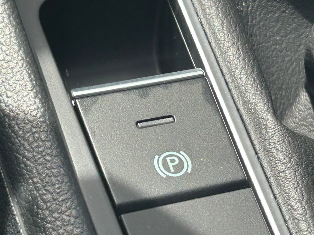 Used 2025 Volkswagen Jetta Sport image 54