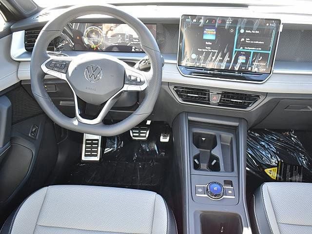 New 2026 Volkswagen Tiguan SE R-Line AWD/4WD image 9