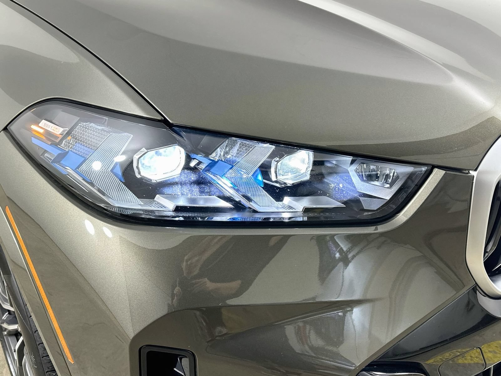 Used 2026 BMW X5 M60i AWD/4WD image 9