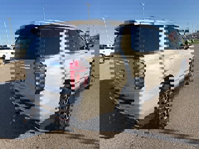 Used 2021 Chevrolet Tahoe LT image 3