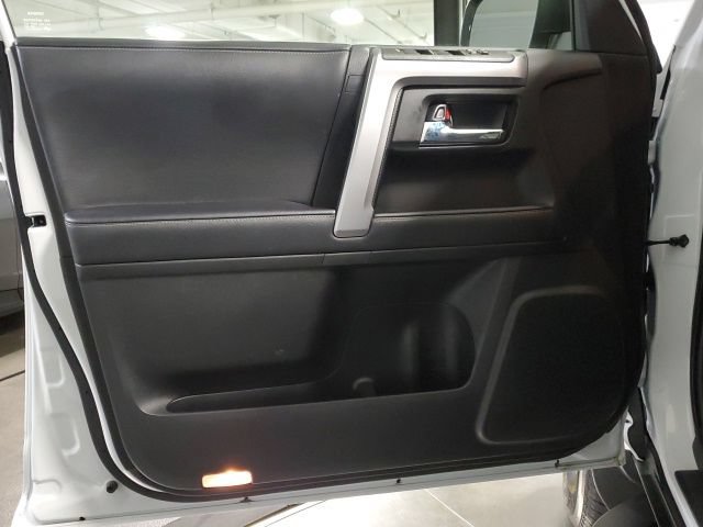 Used 2024 Toyota 4Runner SR5 Premium w/ Moonroof Package AWD/4WD image 21