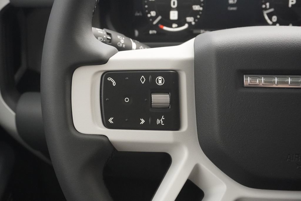 New 2025 Land Rover Defender 110 S image 12