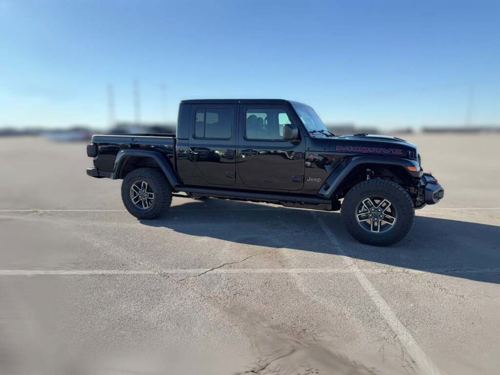New 2026 Jeep Gladiator Mojave image 15