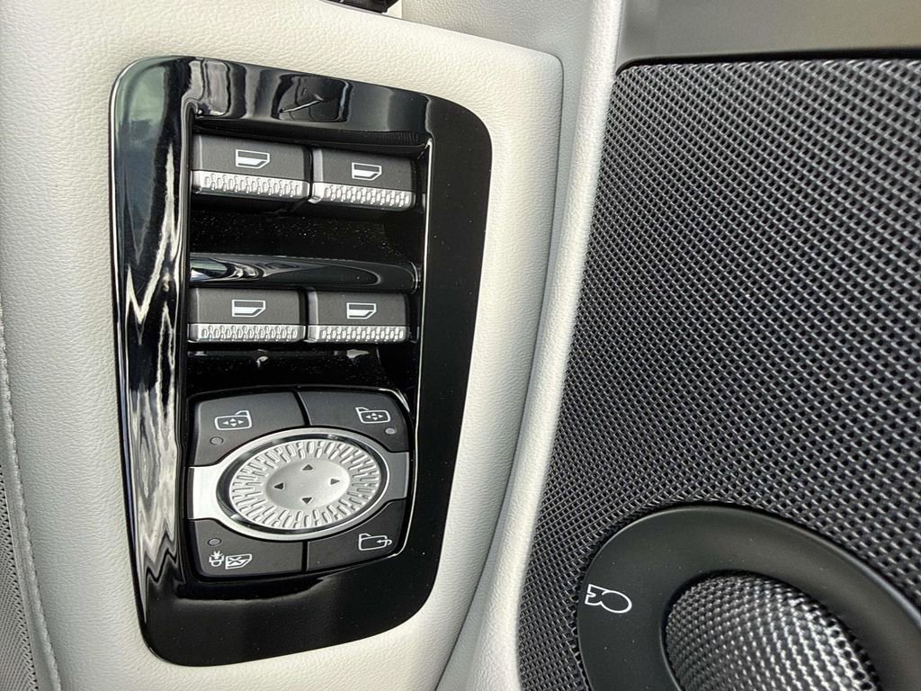 New 2026 Lincoln Nautilus Premier w/ Equipment Group 102A image 19