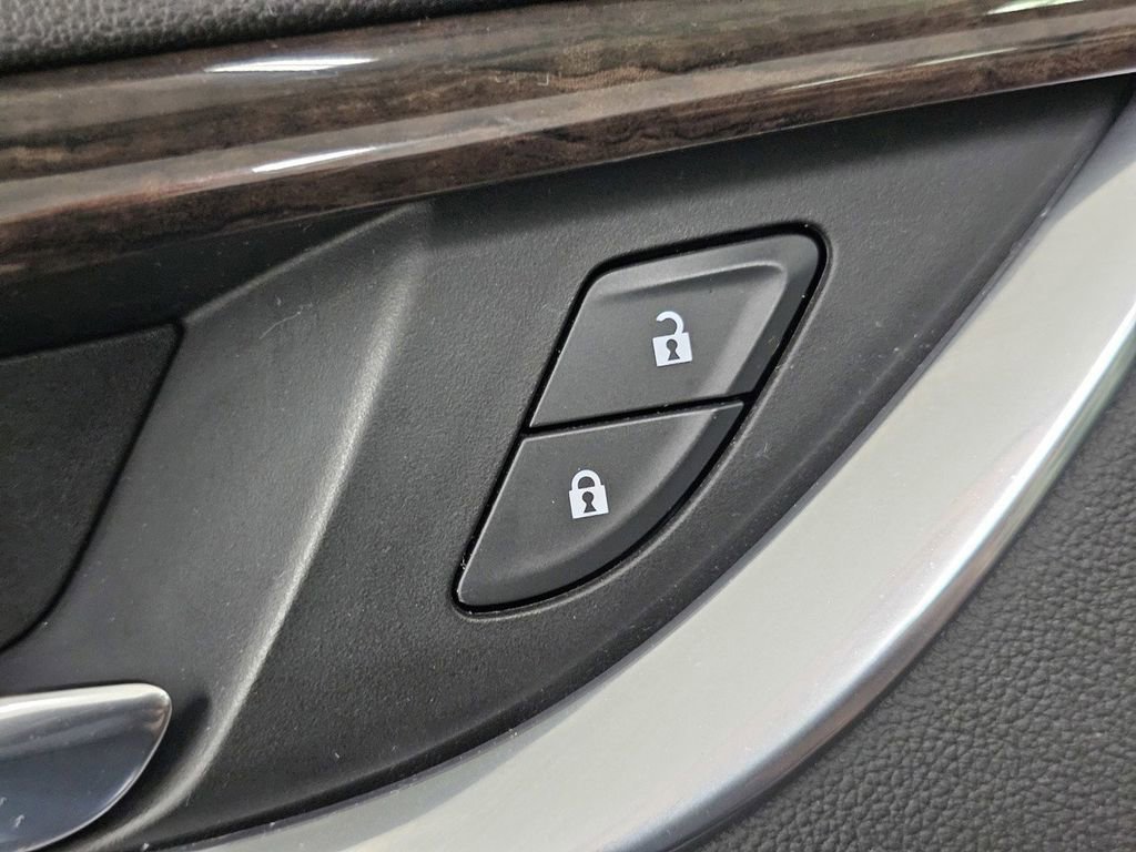 Used 2019 Buick Enclave Avenir w/ Avenir Technology Package AWD/4WD image 36