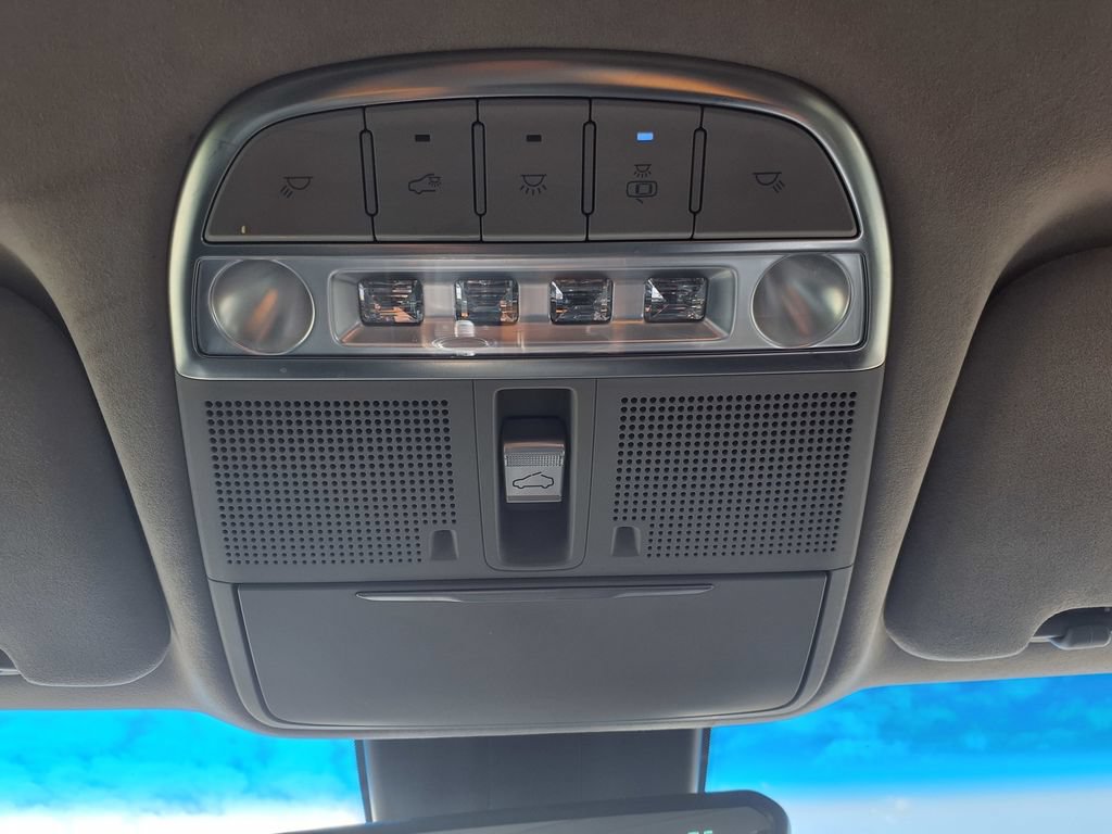 Used 2019 Genesis G90 5.0 Ultimate RWD image 23