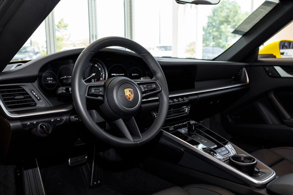 Used 2022 Porsche 911 Carrera RWD image 9